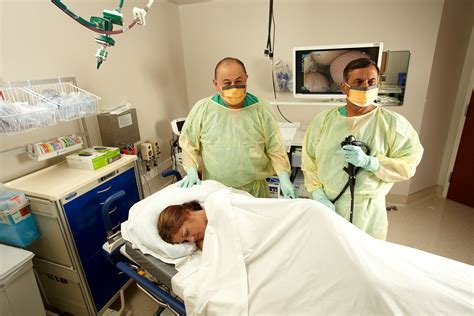 Colonoscopy .